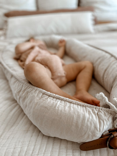 Baby Nest - Subtle Daisy Linen & Sand