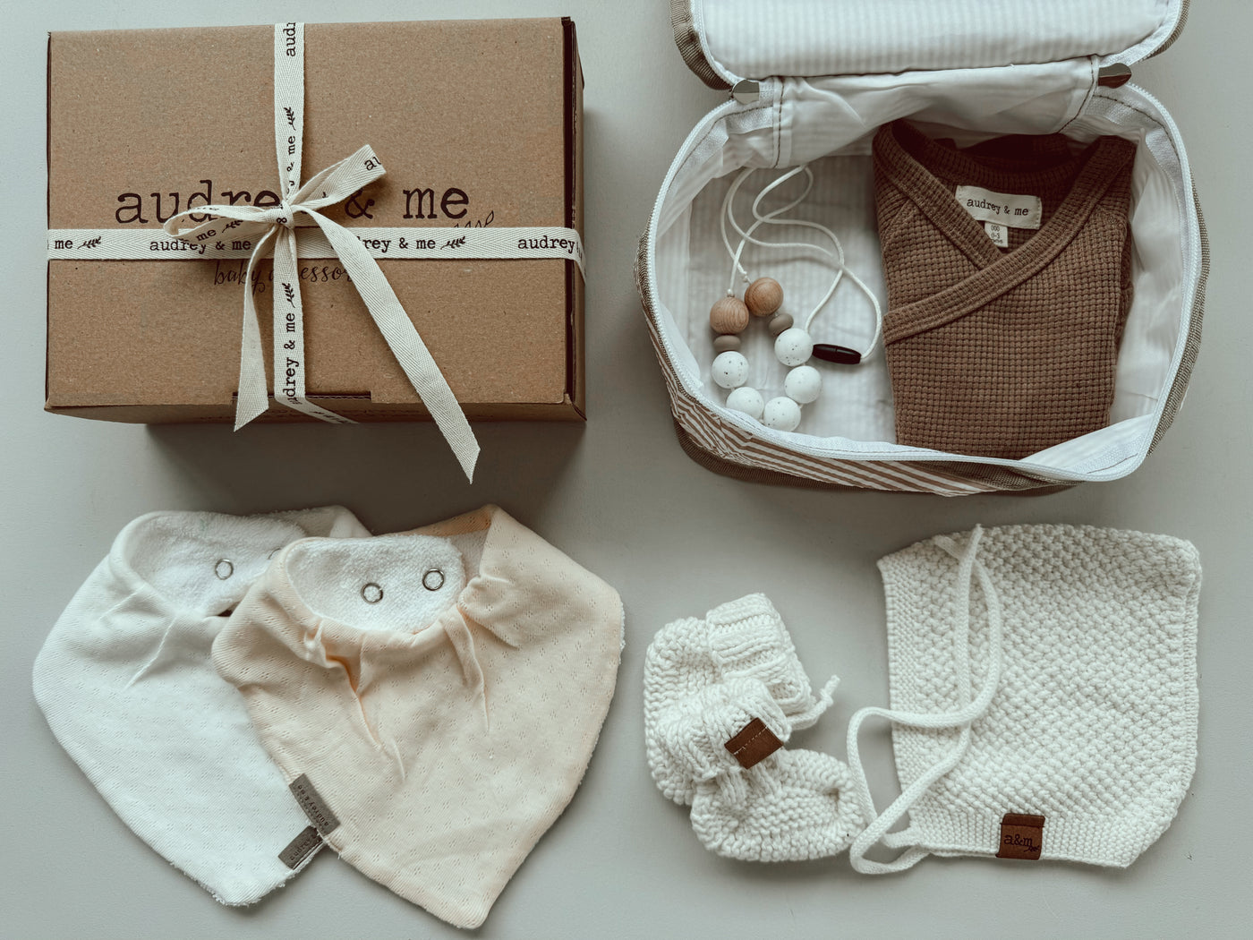 Bonnet & Booties Baby Gift Box - Neutral