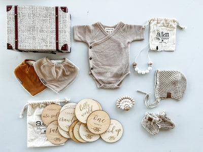 Bonnet & Booties Baby Gift Box - Neutral