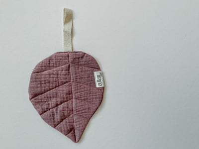 Dummy Keeper - Organic Leaf - Audrey & Me