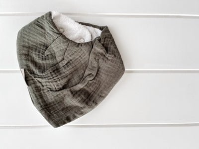 Bandana Bib - Deep Sage Muslin - Audrey & Me