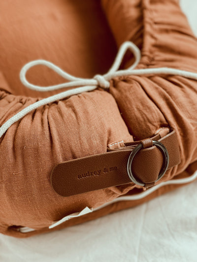 Baby Nest - Linen Bronze